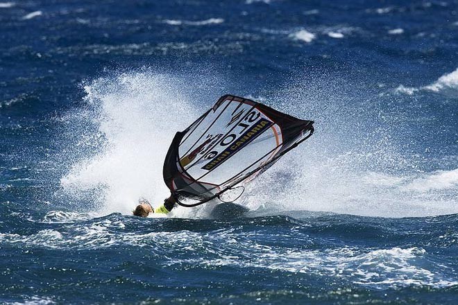 Tine Slabe takes the plunge - 2008 Gran Canaria PWA Grand Slam – Day Three ©  John Carter / PWA http://www.pwaworldtour.com